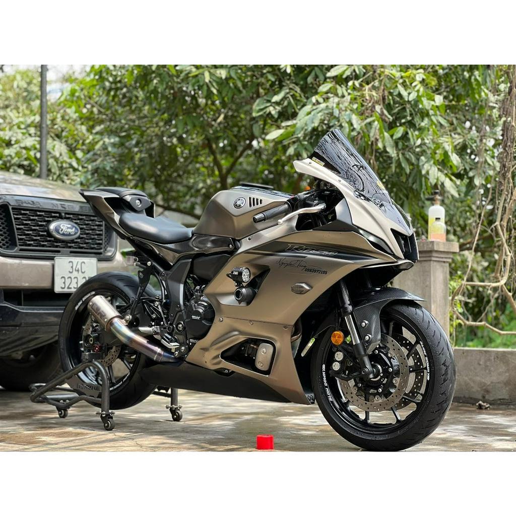 Kính chắn gió r7/ yzf r7 chính hãng maxtec