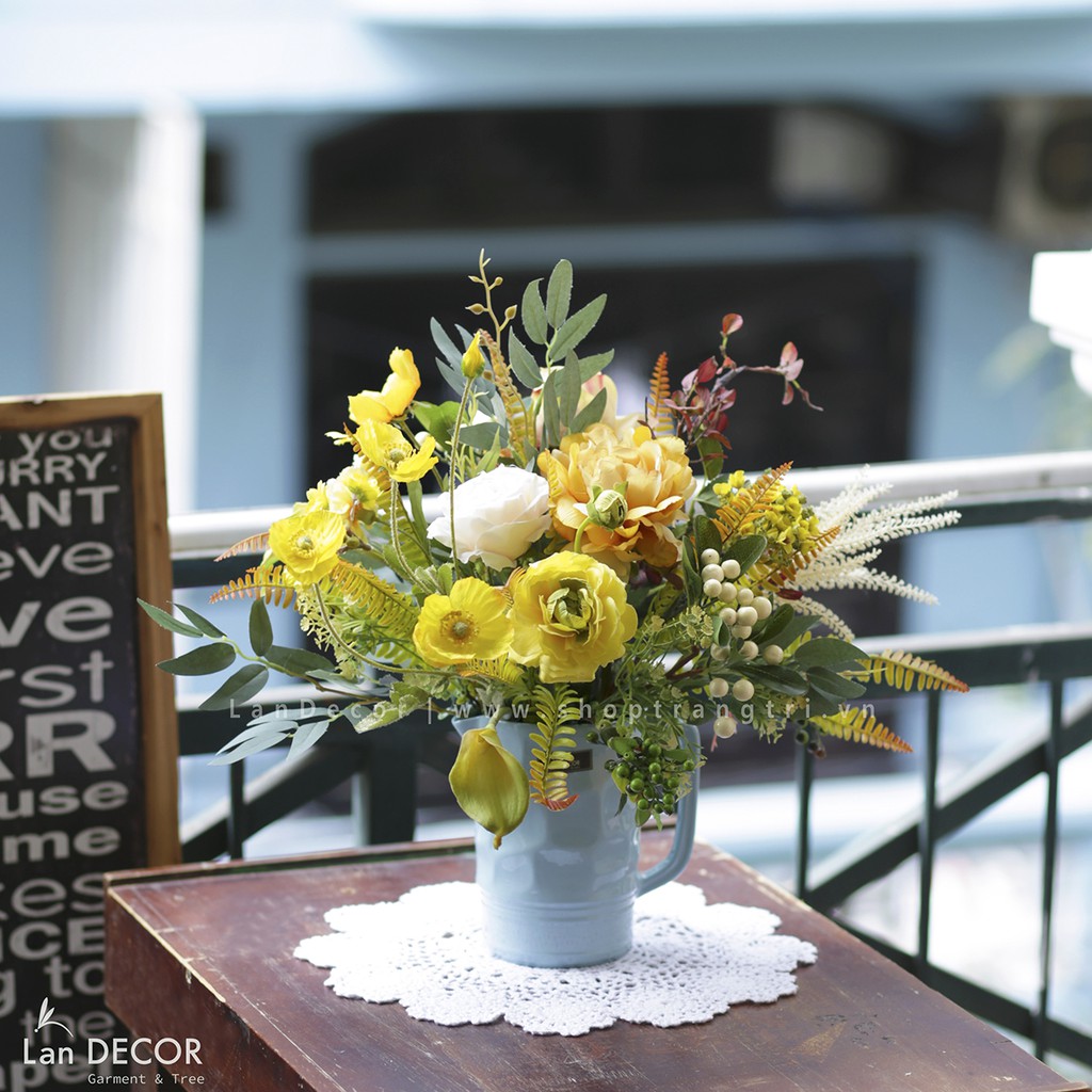 Hoa lụa - Bình hoa giả để bàn, trang trí phòng khách LanDecor (ảnh shop tự chụp)