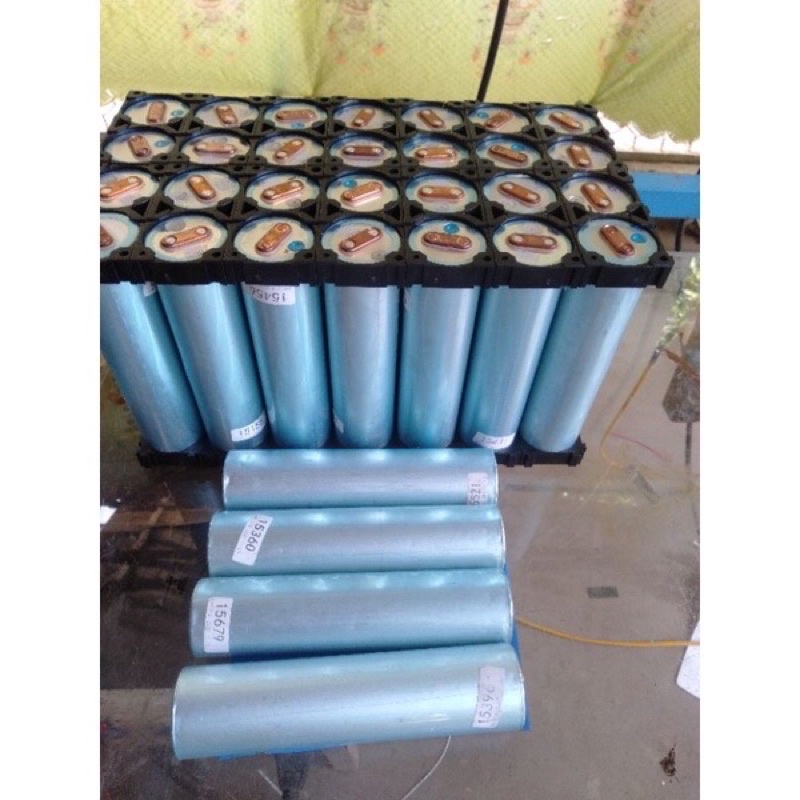 1 cell pin lifepo4 33140 3.2v 15ah max xả 200cca tặng thêm khung