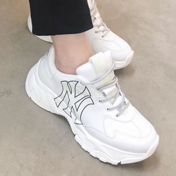 Sneaker.2000