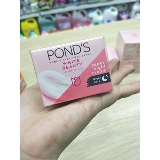 Kem dưỡng trắng da Ponds