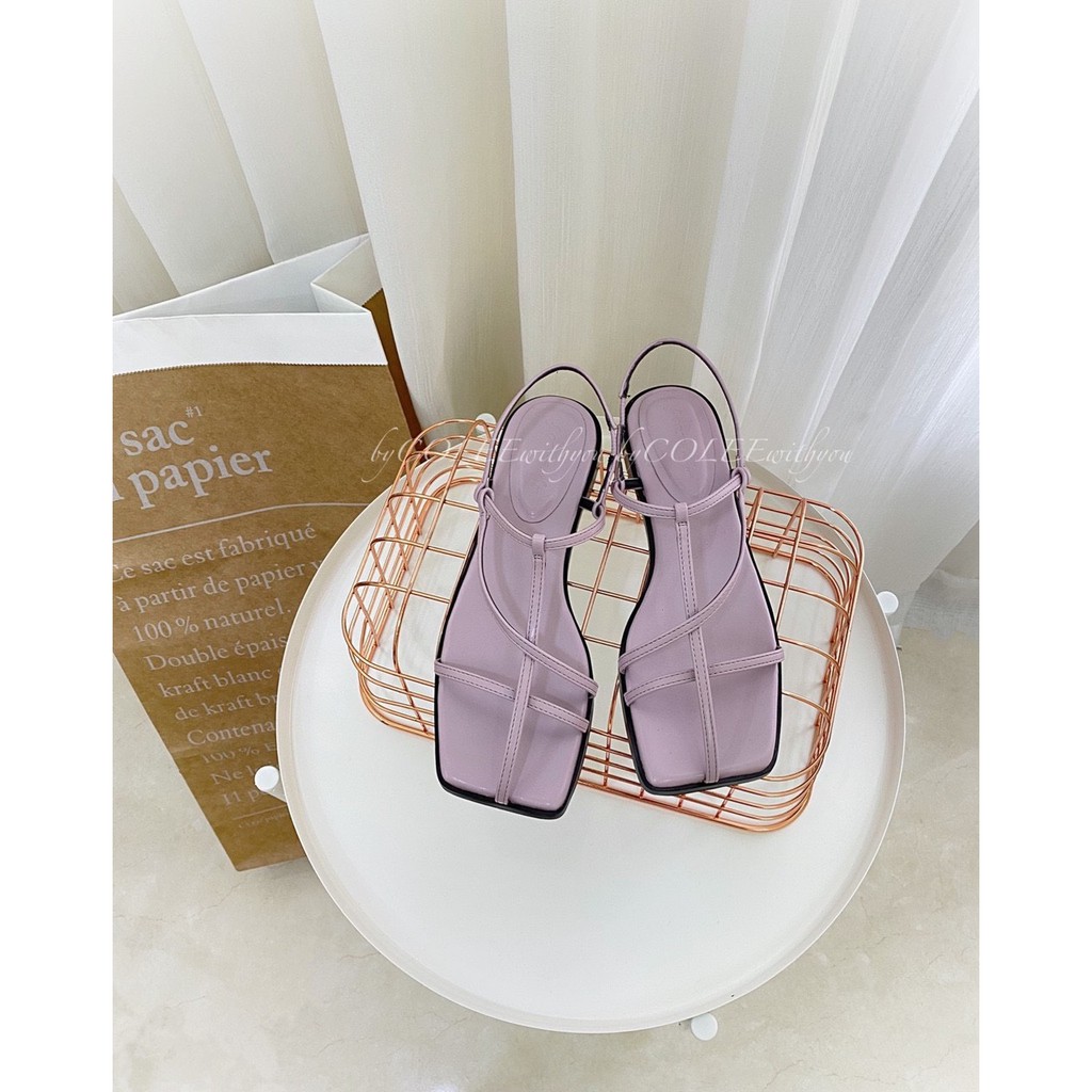 Sandal xỏ ngón quai mảnh đế bệt