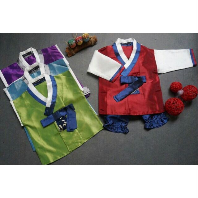 Hanbok bé trai