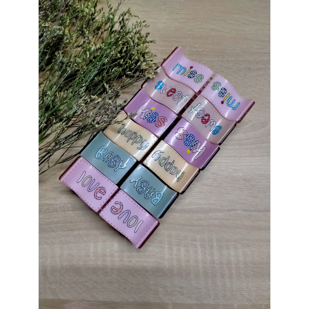 Cạp tóc càng cua 5 răng phủ cao su hình chữ kiss, sweet, baby,... vô cùng xinh xắn