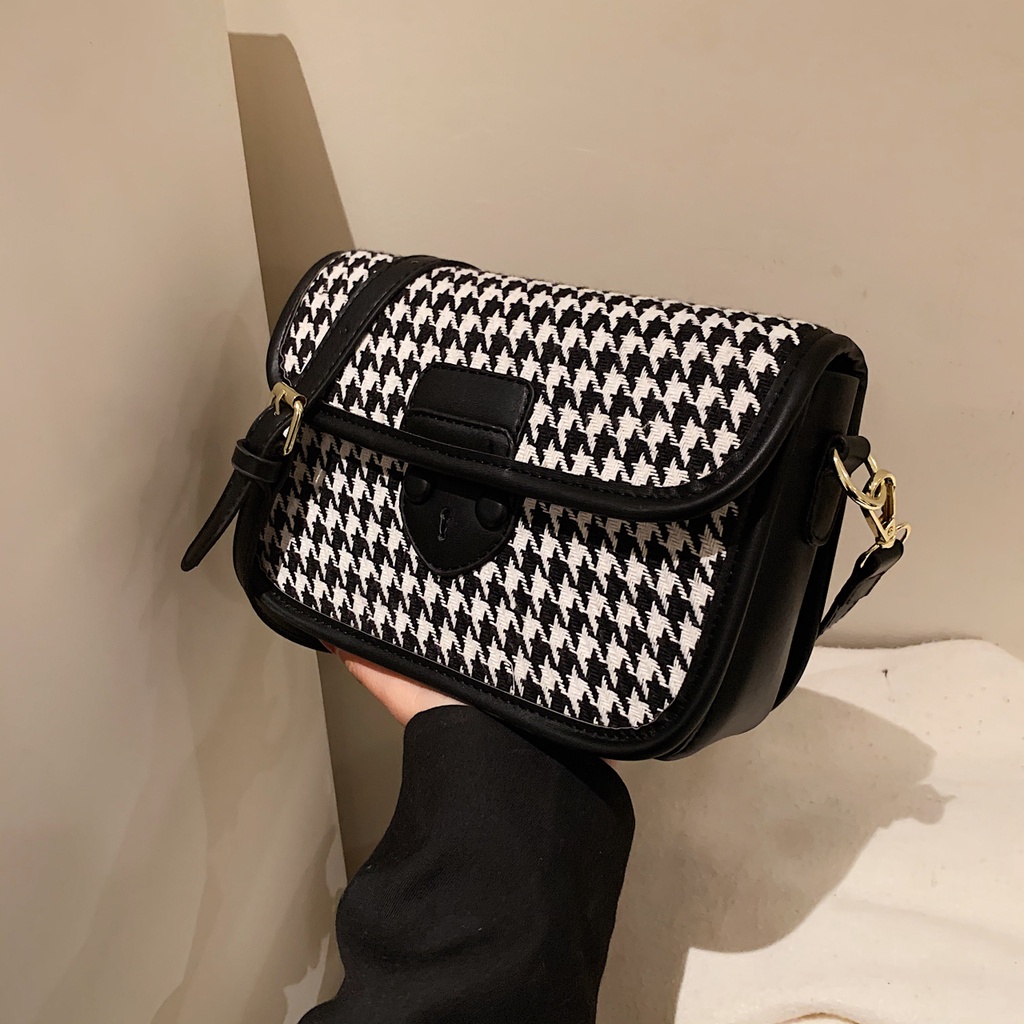 Túi nữ đa trơn khóa họa tiết thời trang- MA304