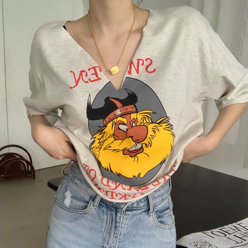Áo Thun Ngắn Tay Cổ Chữ v In Họa Tiết Hoạt Hình Phong Cách Cổ Điển Dành Cho Nữ