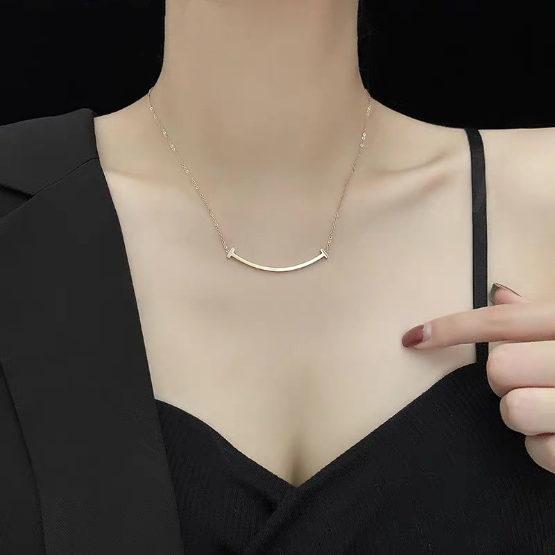 Exquisite Korean Style Gold Tone Design Line for Women
