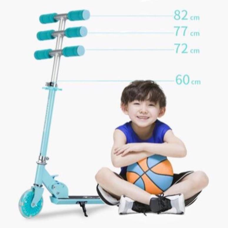 Xe trượt scooter 2 bánh có đèn cho bé (hai màu hồng và xanh)