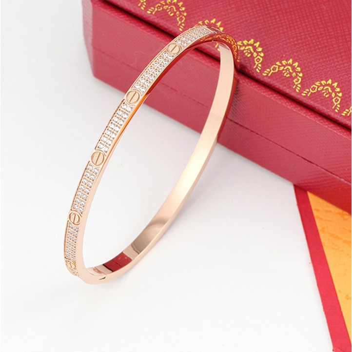 Vòng tay nữ titan cao cấp Car tier đính full đá khóa gài siêu đẹp, bền màu, hợp thời trang