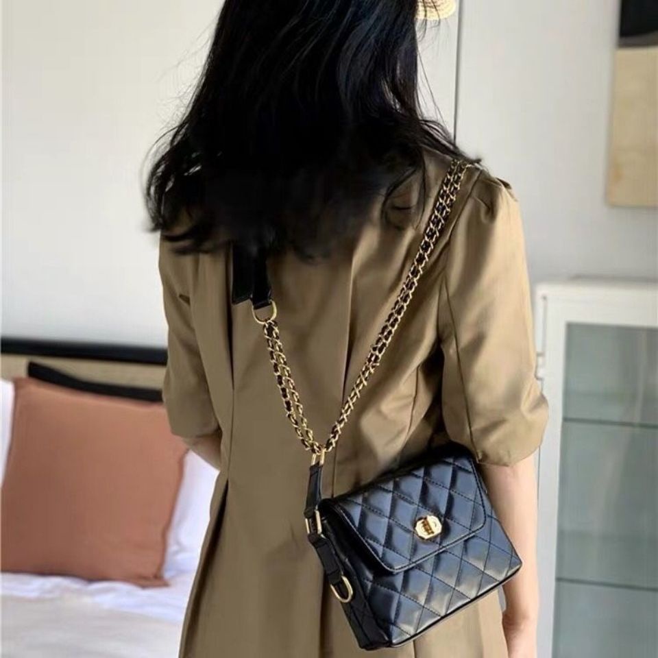 Túi Đeo Chéo Vai Dây Xích Phong Cách Phương Tây Thời Trang Chất Lượng Cao Cho Nữ