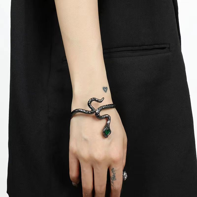Vòng Tay Hở Medusa Thiết Kế Đặc Biệt Thời Trang Cá Tính Độc Đáo Cho Nữ