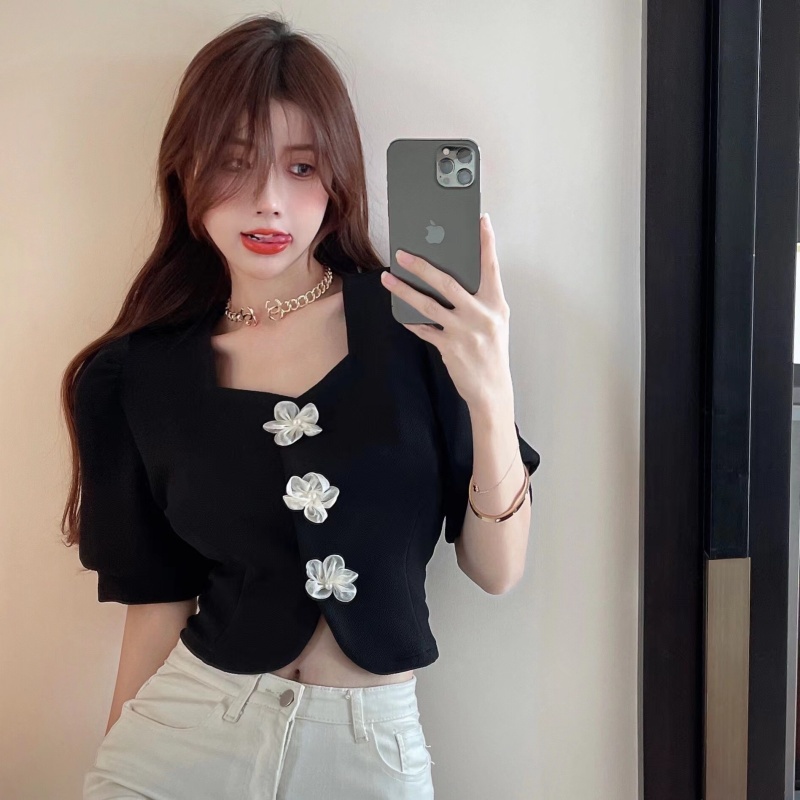 Áo Thun Nữ Ngắn Tay Cổ Tròn Đính Hoa Thời Trang