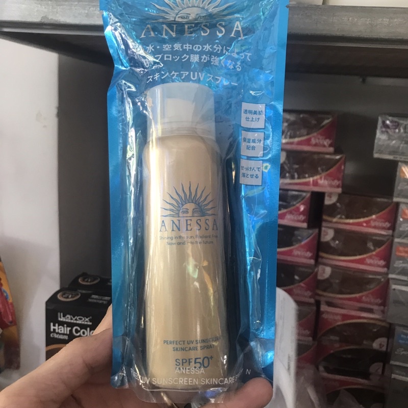 Xịt chống nắng bảo vệ hoàn hảo Anessa Perfect UV Sunscreen Skincare Spray SPF50+, PA++++ 31ML