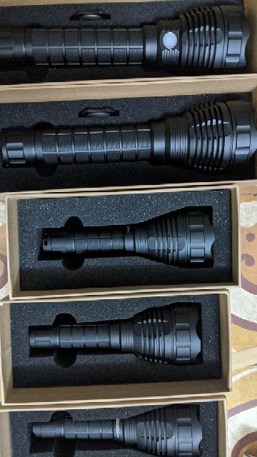 Đèn Pin  L6-CREE XHP70.2