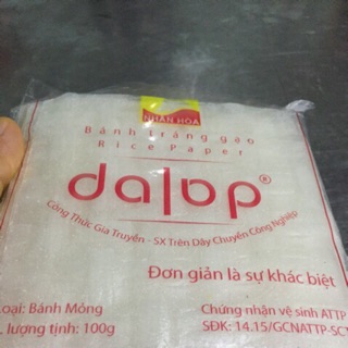Bánh tráng cuốn chả ram kiểu Bình Định