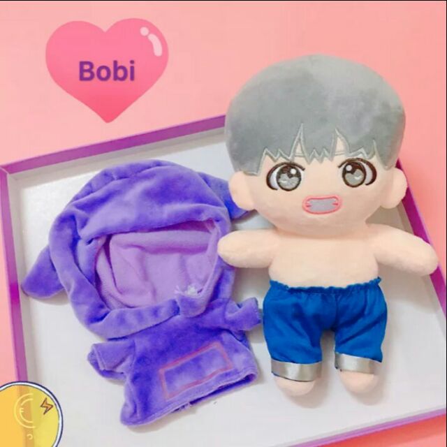 Doll BTS V Taehyung dòng bobi hàng fansite 20cm tặng kèm quà