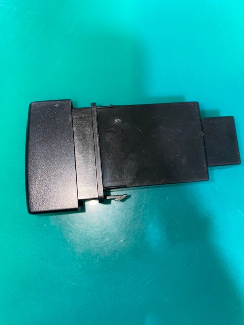 Sản phẩm gia đình làm: Phụ tùng ô tô/Công tắc điện thâ cô ô lin