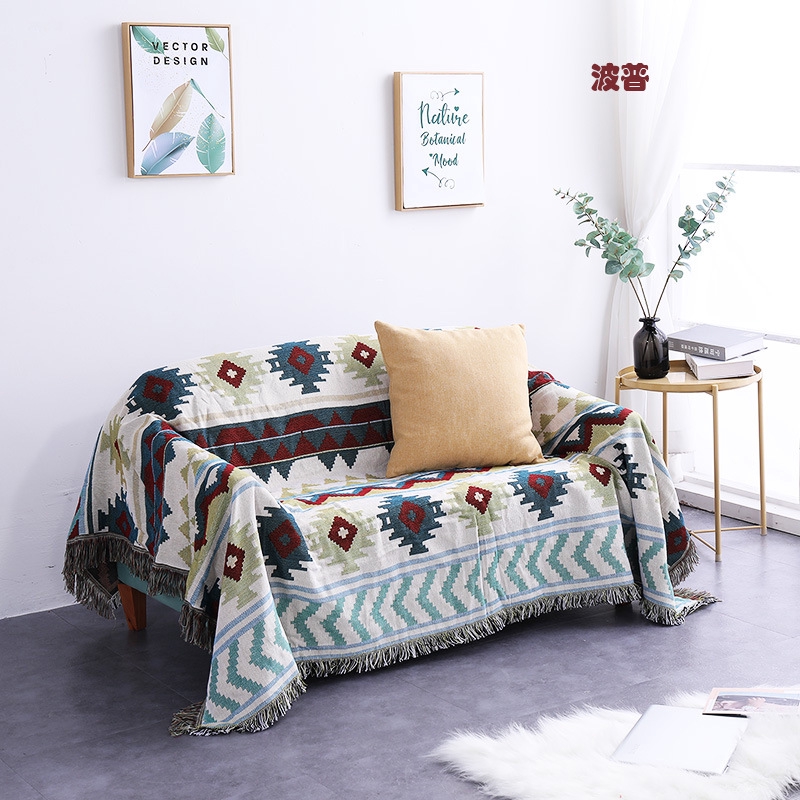 Scandinavian style sofa blanket Geometric pattern, double-sided, non-slip available in all seasons