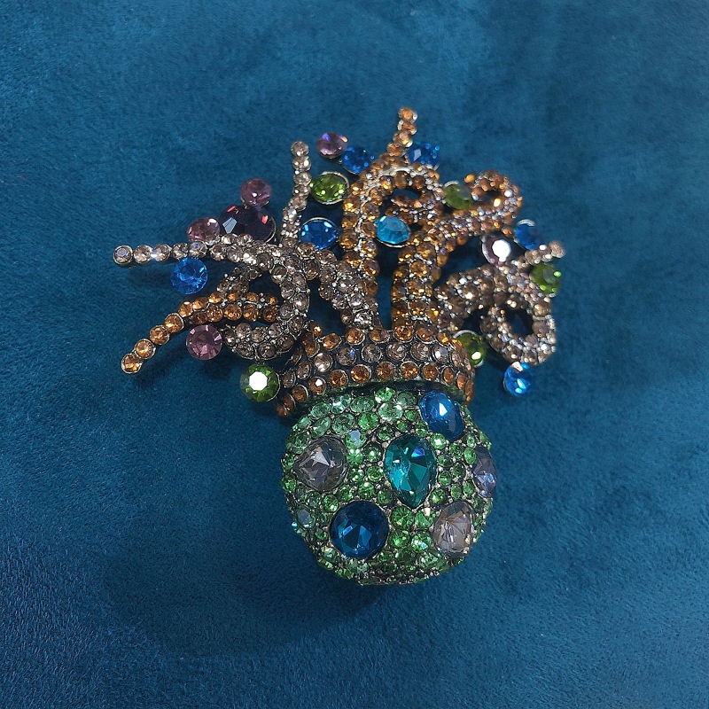 Trâm Cài Áo Hình Bạch Tuộc Đính Đá Sang Trọng