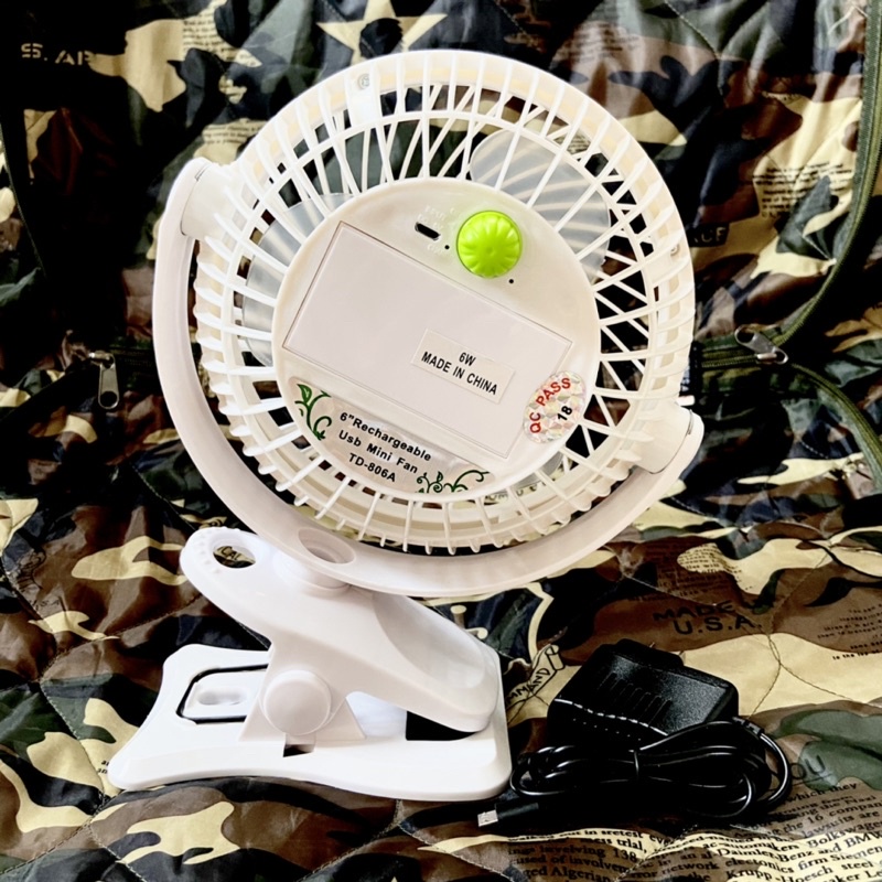 Quạt Sạc Kẹp MICKEY TD-806