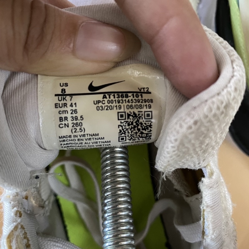 Giày chính hãng đã qua sử dụng