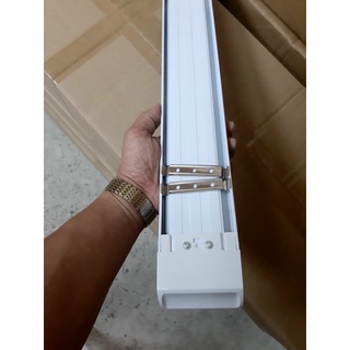 Tuýp bán nguyệt đầu vuông 1.2m 60w ánh sáng trắng(sẵn hàng)