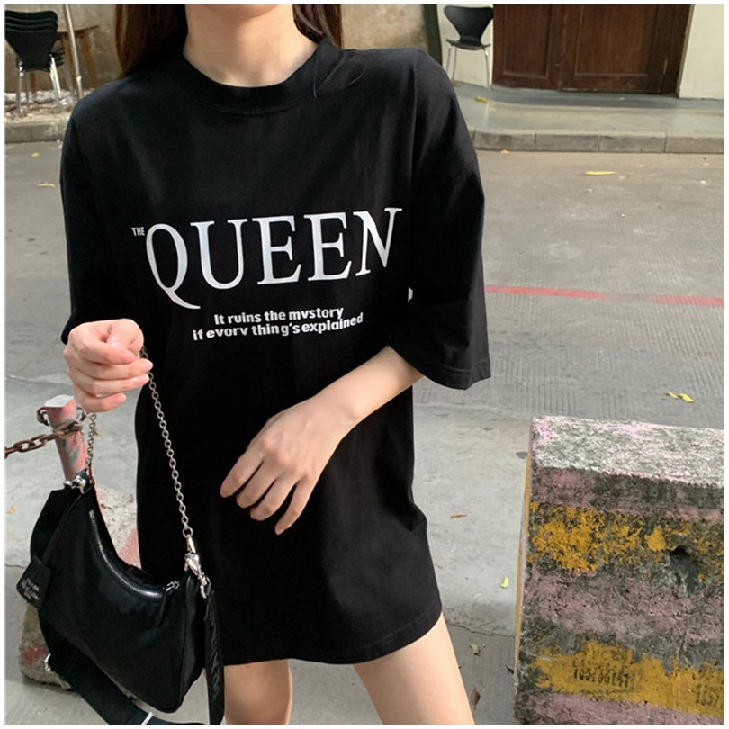 Áo thun nữ ngắn tay mùa hè cổ tròn dáng rộng in chữ Queen đẹp giá rẻ | BigBuy360 - bigbuy360.vn
