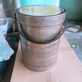 Thùng rác vân gỗ