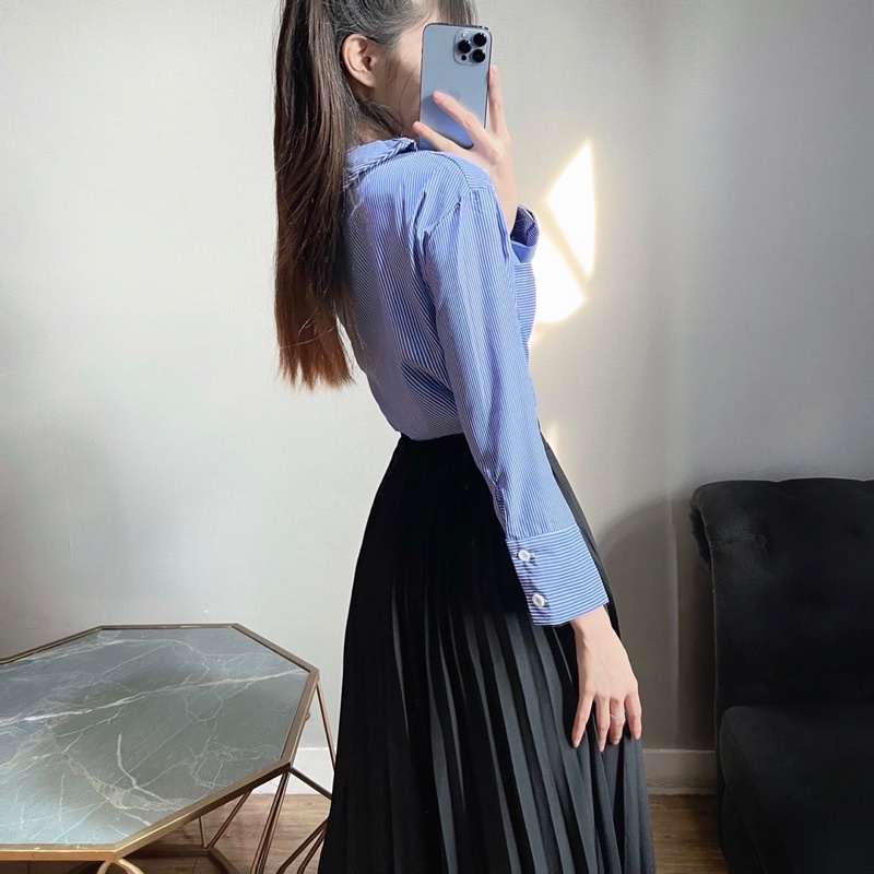 Áo Sơ Mi Xanh Lệch Vai