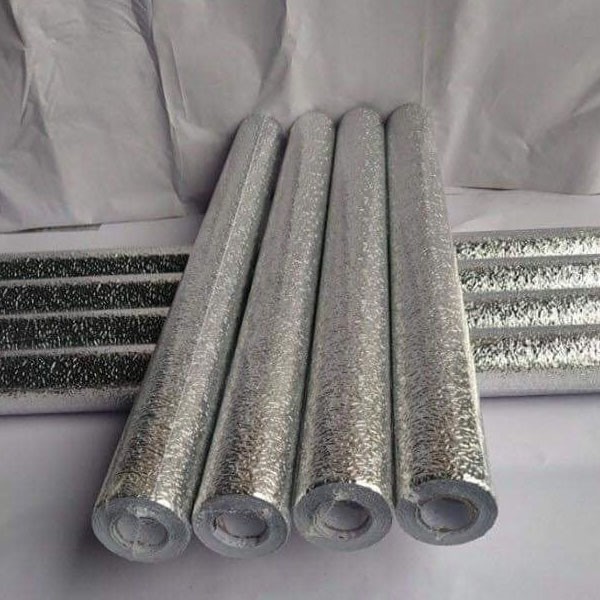 Cuộn giấy bạc dán bếp cách nhiệt, miếng decal dán tường nhà bếp chống thấm bền đẹp (2 mét khổ 40cm, 3 mét khổ 60cm)