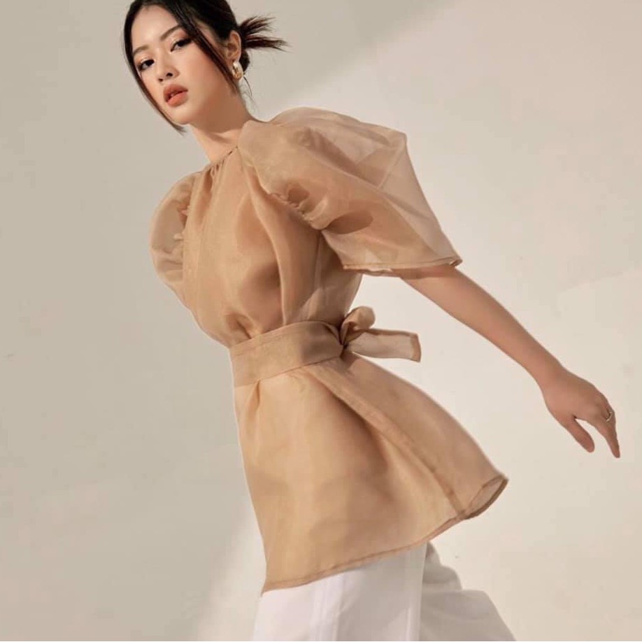 Áo voan tơ cột nơ eo tay phồng màu nude