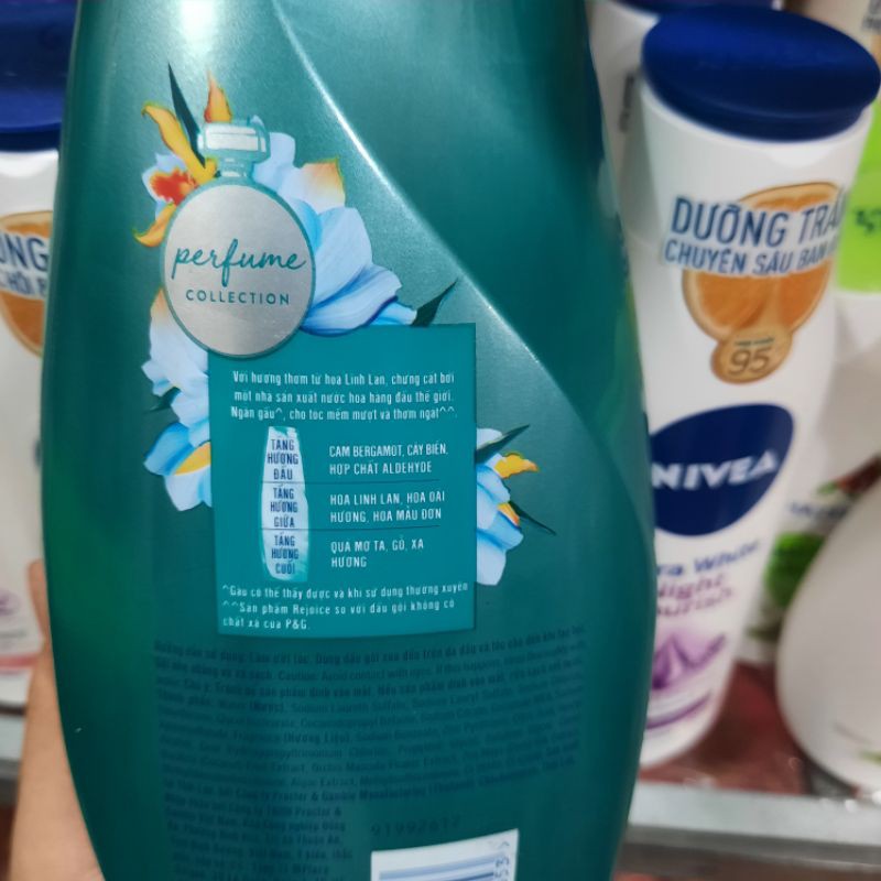 Dầu Gội Rejoice Hoa Lily 650g