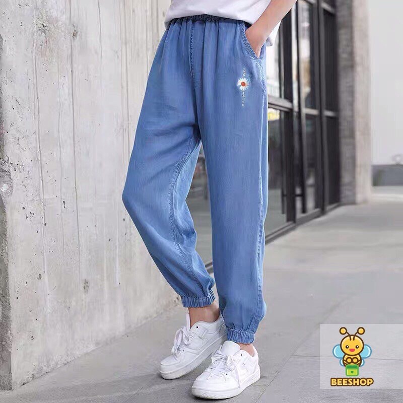 Quần bò hoa cúc cho bé giá chất jean giấy cao cấp bigsize Beeshop H2114