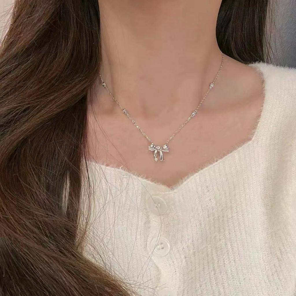 Vòng cổ MặT HìNh Nơ TráI Tim ĐíNh Kim Cương Giả ThờI Trang
