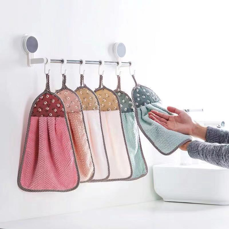 Khăn Lau Tay Treo Tường Tiện Lợi