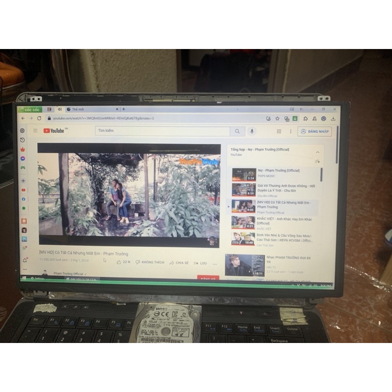 s7-1411 lcd laptop 15.6 slim mỏng 30pin lỗi sọc mep dưới sáng đẹp, ko bảo hành chữa cháy dùng ởn