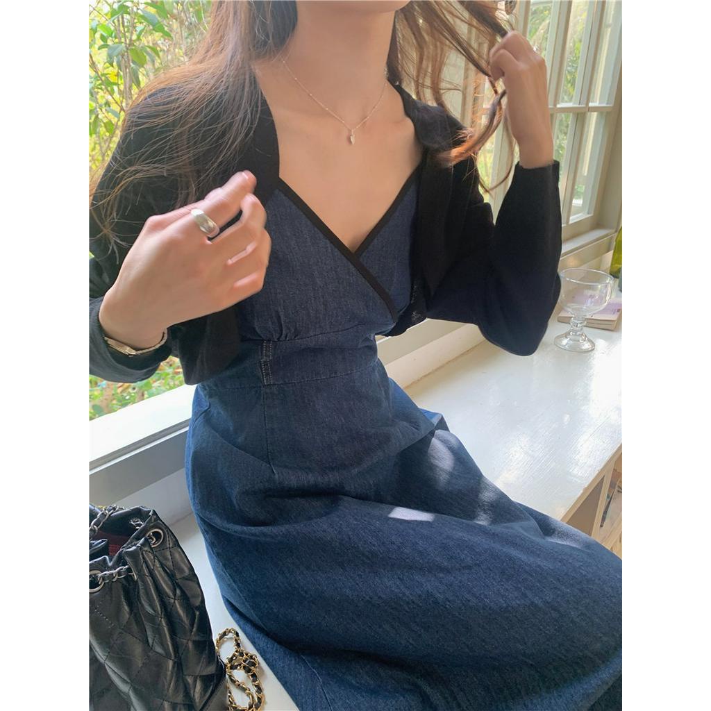 Đầm Dây Vải Denim Cổ V Màu Sắc Tương Phản Thời Trang Cá Tính 62317