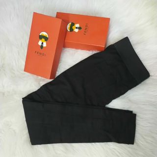 Quần legging fendi cạp cao bao đẹp co dãn 4 chiều full hộp