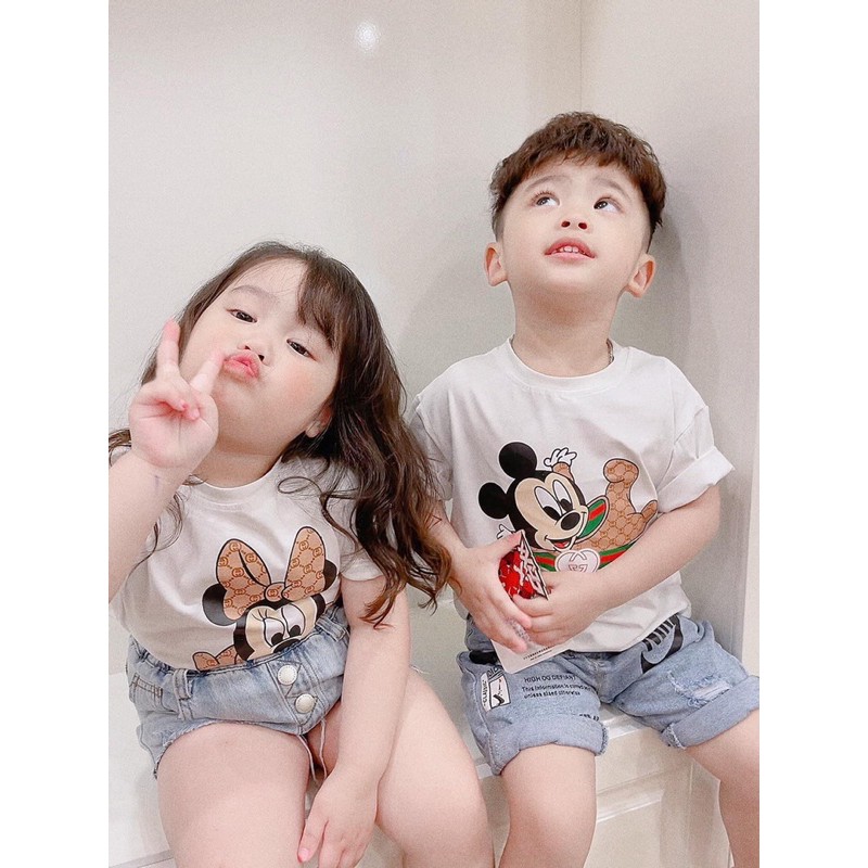 set 2 áo phông hình micky cho cả bé trai và bé gái kèm túi giấy đựng