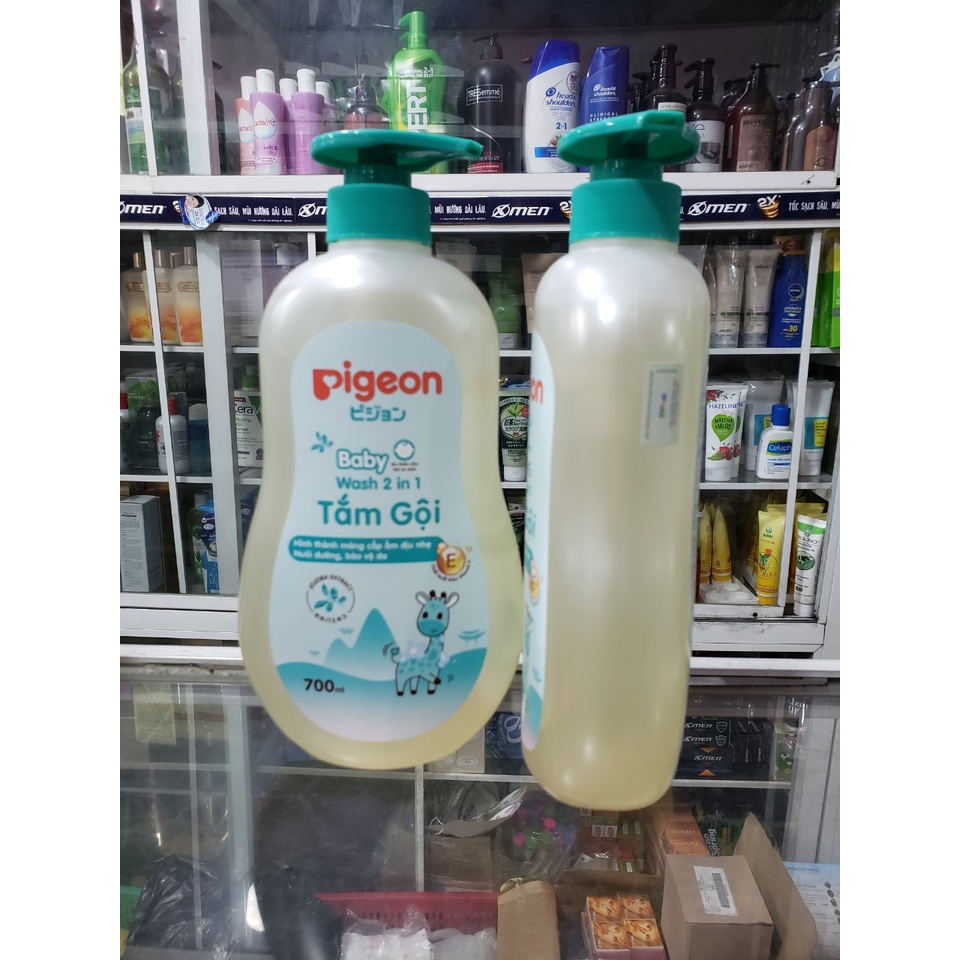 Sữa tắm gội 2 trong 1 Pigeon 700ml ( Màu Xanh )