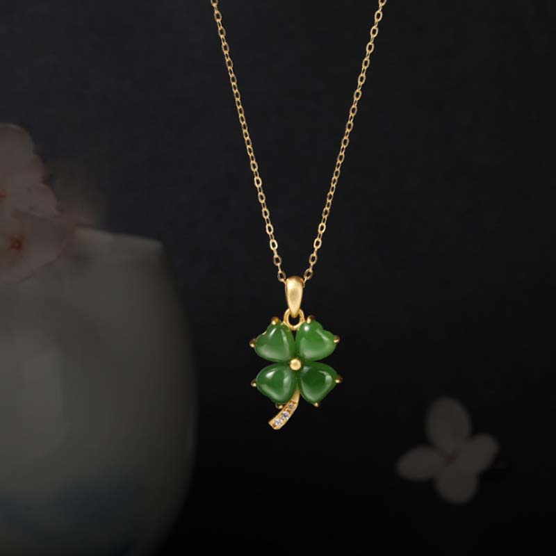 Vòng cổ mặt cỏ bốn lá đính đá ngọc bích thời trang