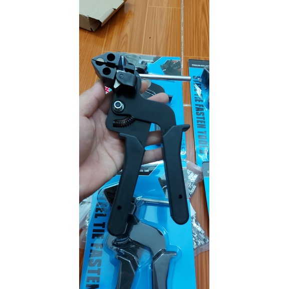 KÌM CẮT VÀ RÚT DÂY THÍT INOX