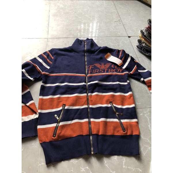 Áo khoác len bà già