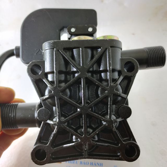 Bộ đầu bơm máy rủa xe xách tay mini.
