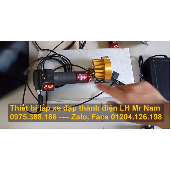 Tay ga xe điện đa năng MÀU VÀNG từ 0-99v , có nấc BẬT ĐÈN