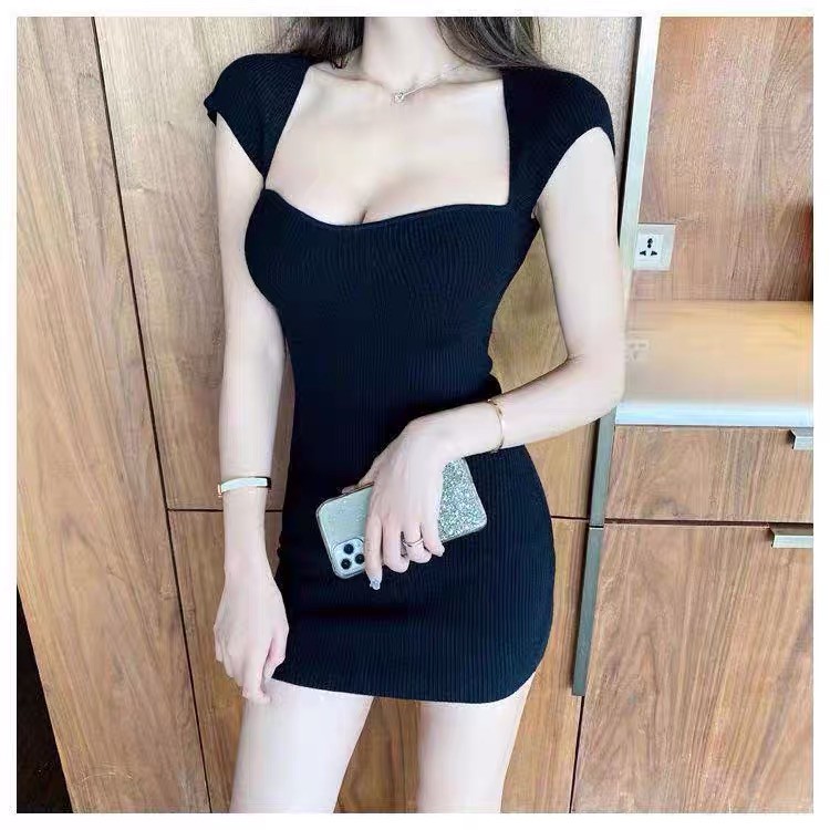 VÁY DỆT KIM CỔ VUÔNG LƯỢN SÓNG