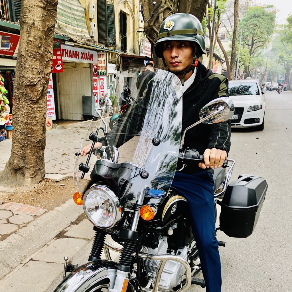 KÍnh chắn gió xe máy Yamaha YB125SB