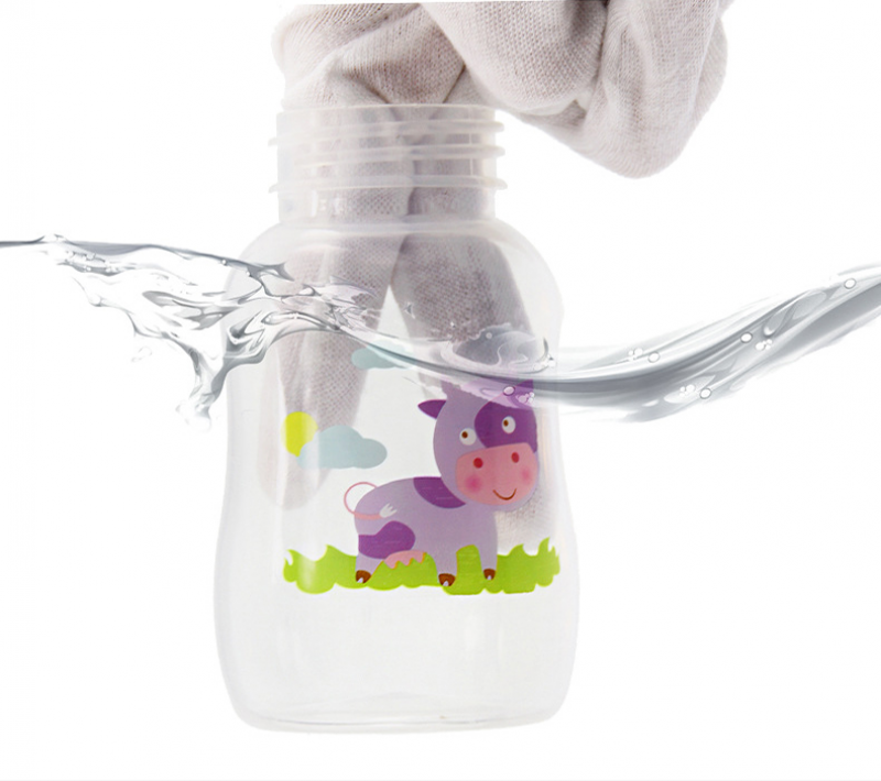 Bình sữa em bé có tay cầm tiện dụng