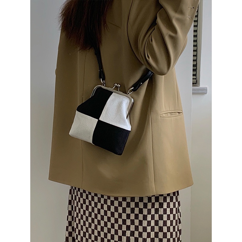 Túi Đeo Chéo Thời Trang Hàn Cho Nữ