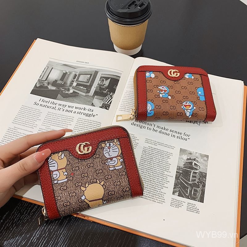 【Spot goods】Ví Ngắn Đựng Thẻ Họa Tiết Doraemon Cổ Điển Cho Nữ 2021